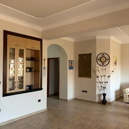 Private Detached House With Parking - Near Center Apartamento *