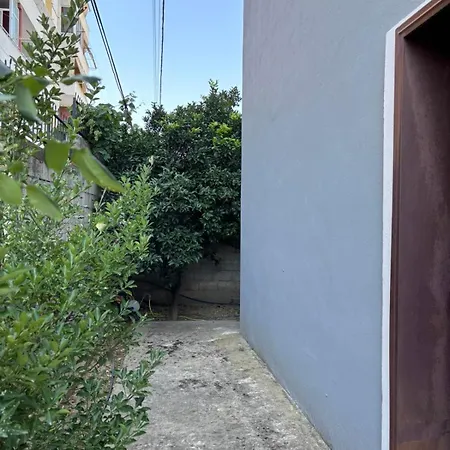 Private Detached House With Parking - Near Center Apartamento *